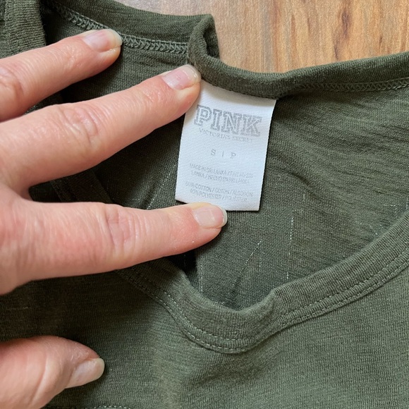 VS Pink Tee - Picture 3 of 5